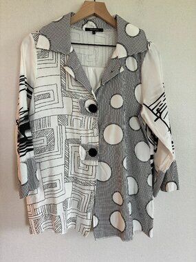 Radzoli Tunic Shirt Geo Print Button Front Lagenlook Artsy